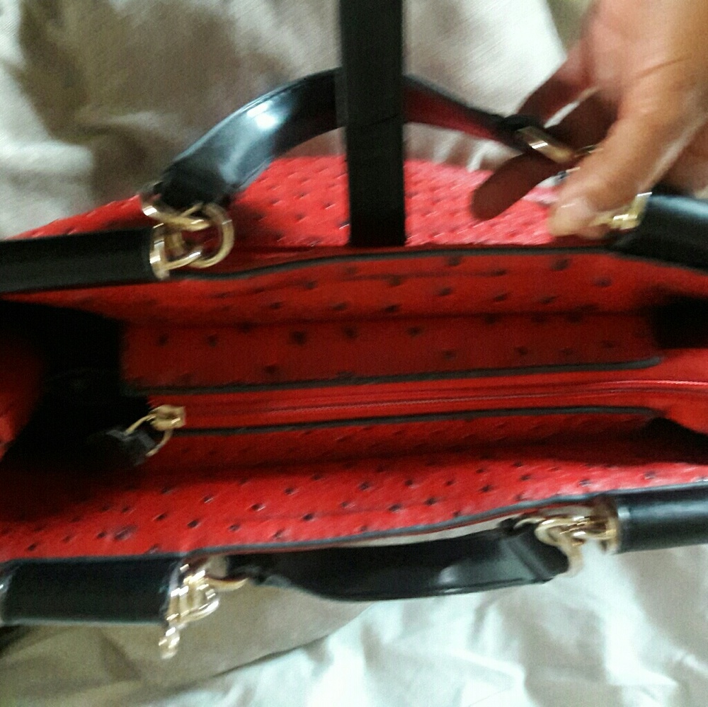 Beautiful Handbag - Picture 4 of 8